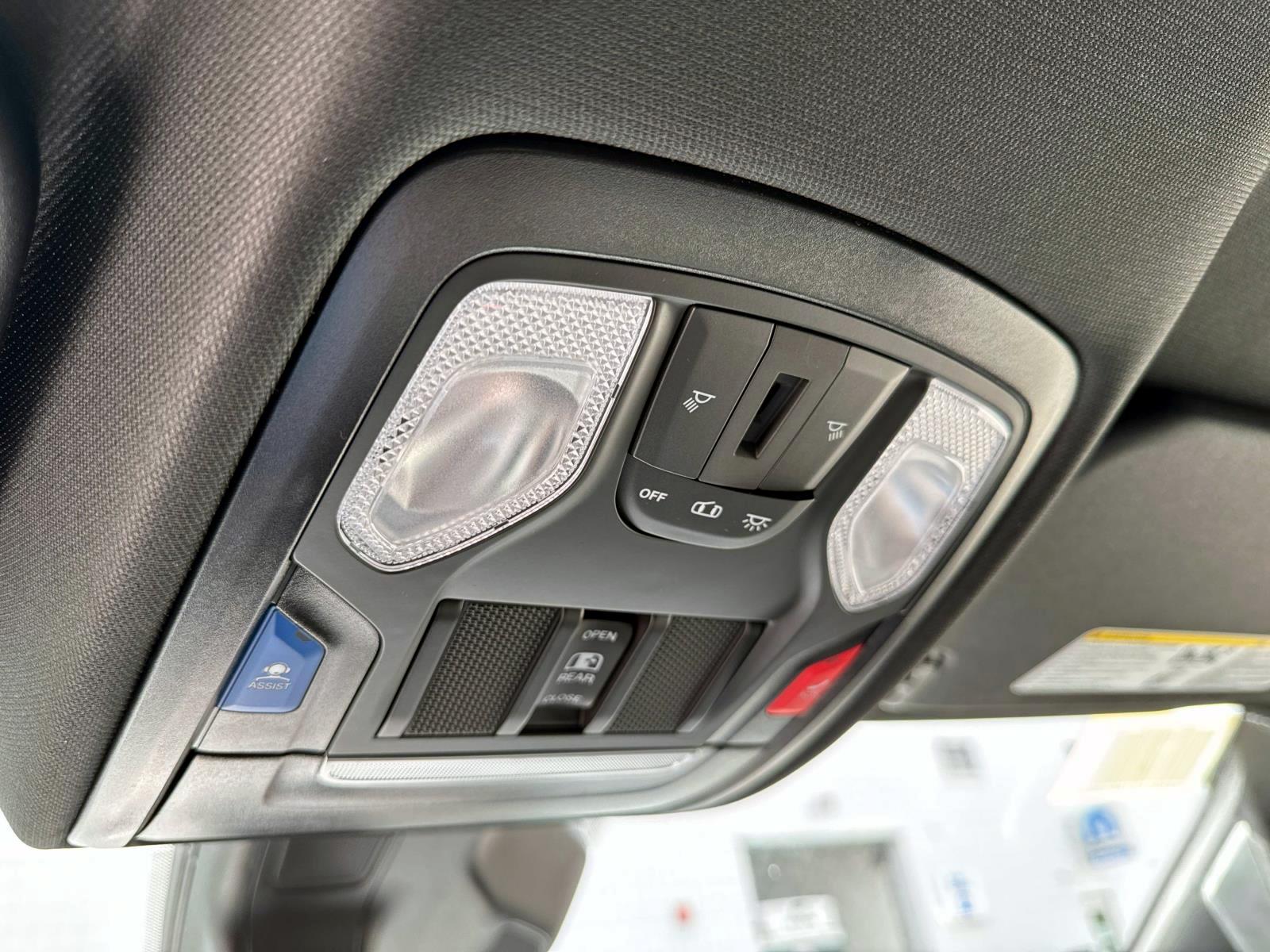 2025 Ram 1500 Tradesman photo 18