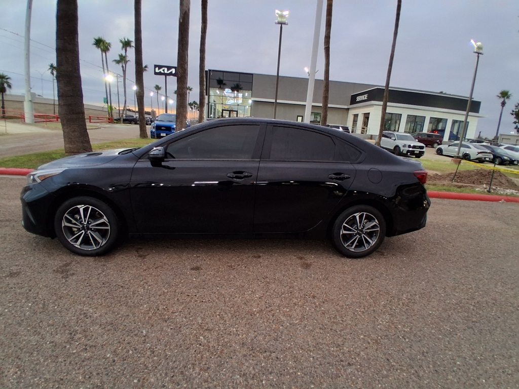 2024 Kia Forte LXS photo 4