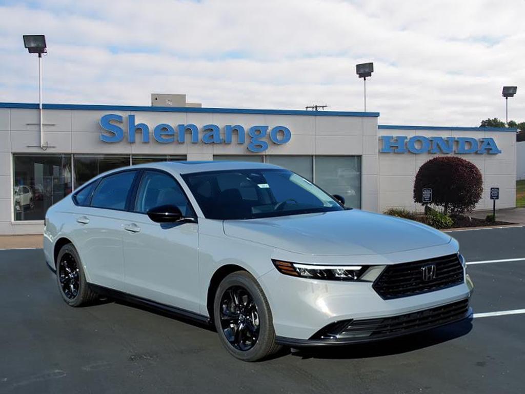 2025 Honda Accord SE's photo