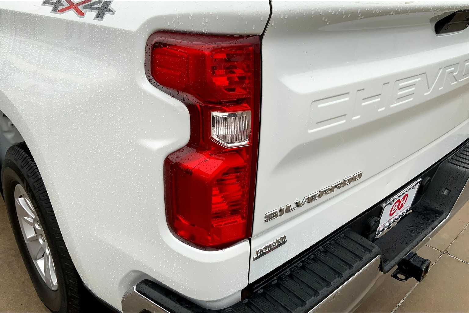 2019 Chevrolet Silverado 1500 LT photo 23