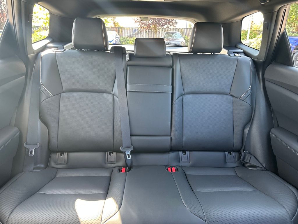 2025 Toyota Crown Signia Limited photo 24