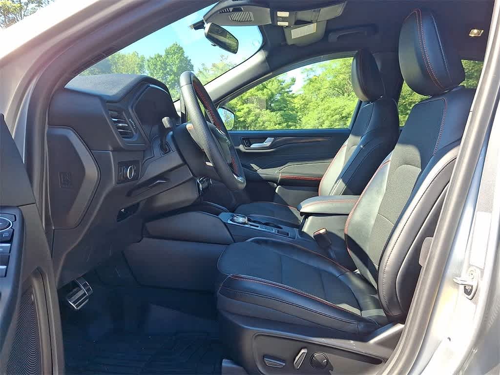 2023 Ford Escape ST-Line photo 17