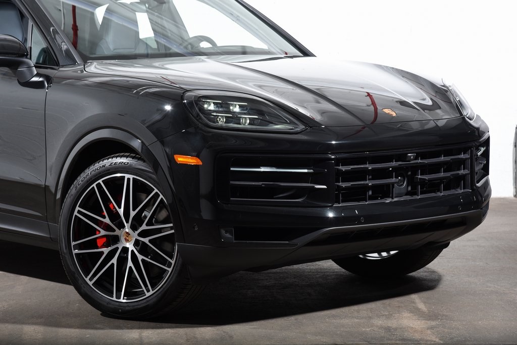 2025 Porsche Cayenne Coupe S photo 10