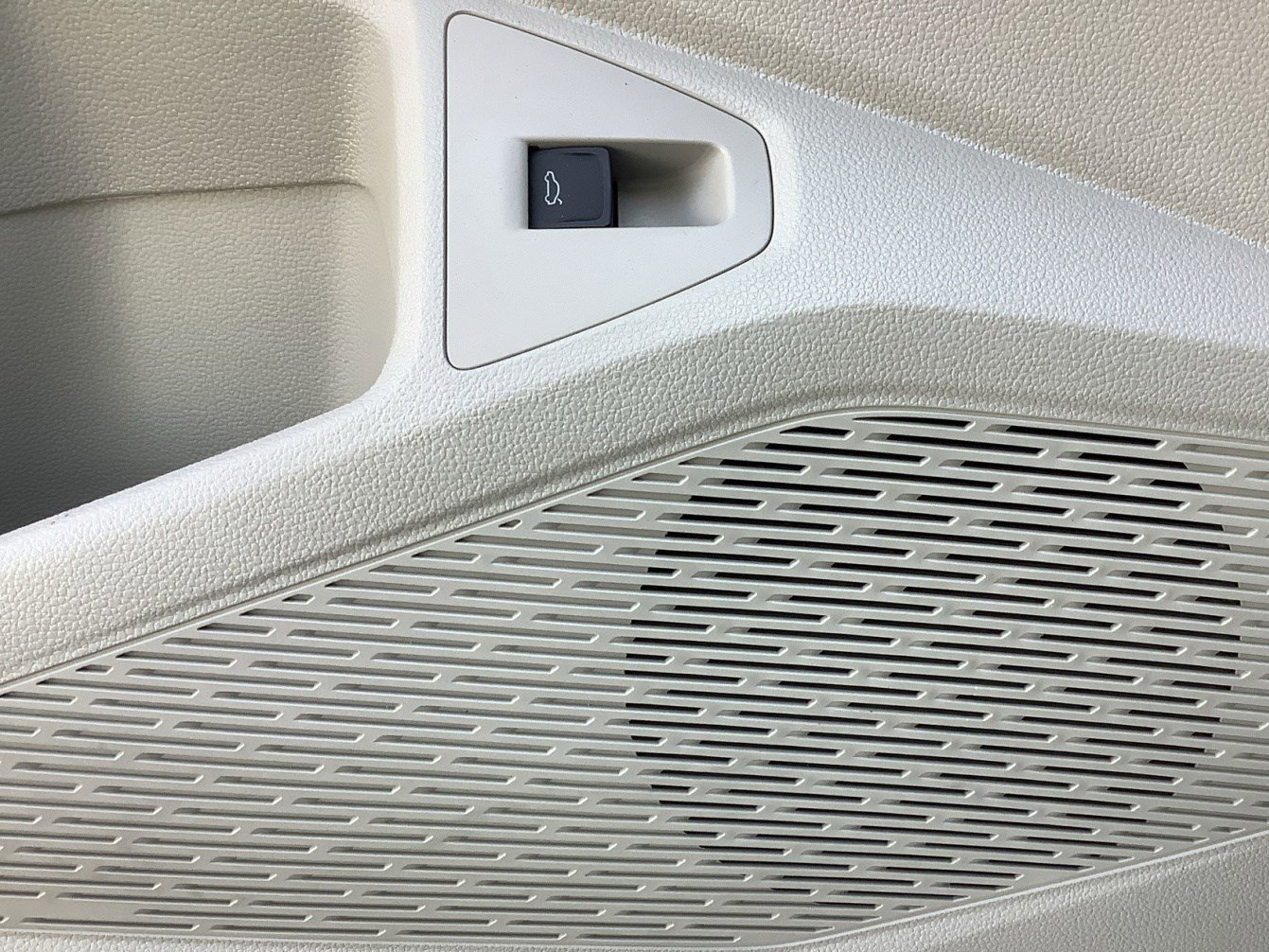 2025 Volkswagen Jetta SE photo 24