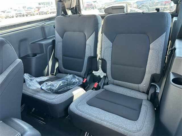 2025 Ford Bronco Base photo 4