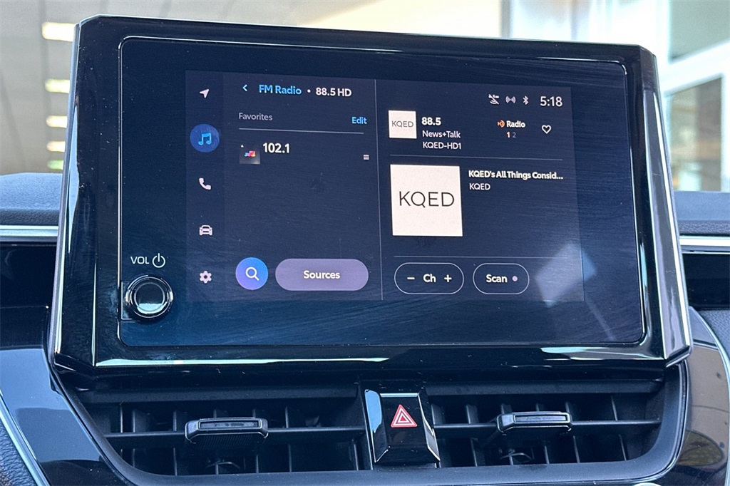 2023 Toyota Corolla LE photo 17