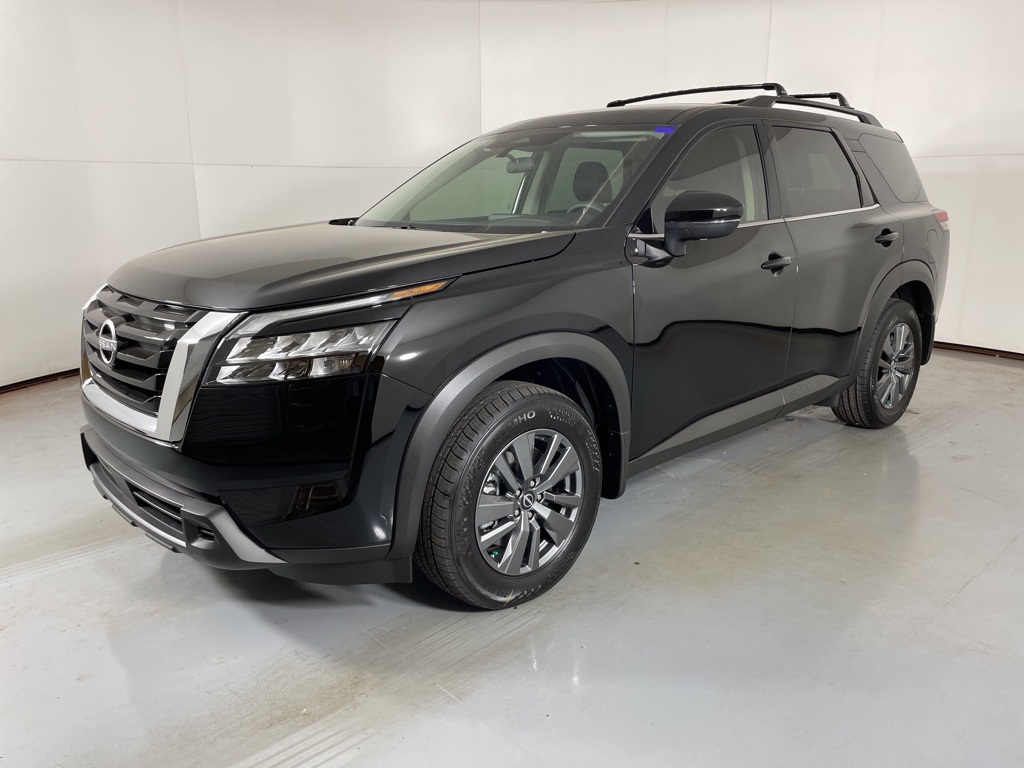 2025 Nissan Pathfinder SV photo 3