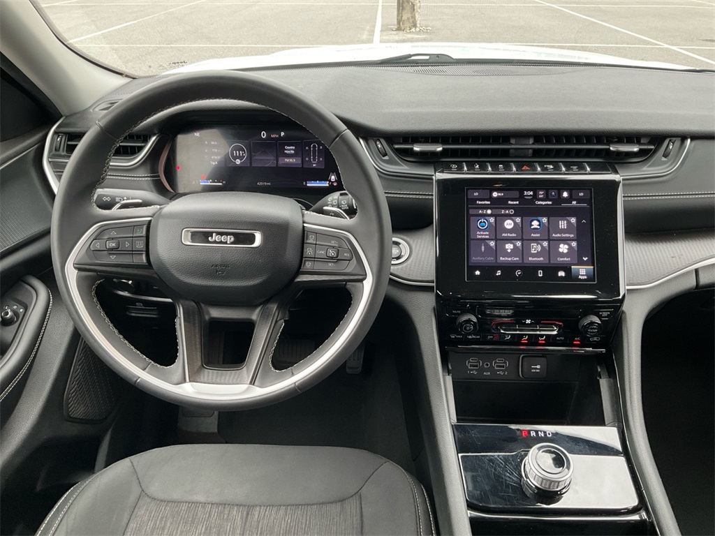 2023 Jeep Grand Cherokee Laredo photo 15