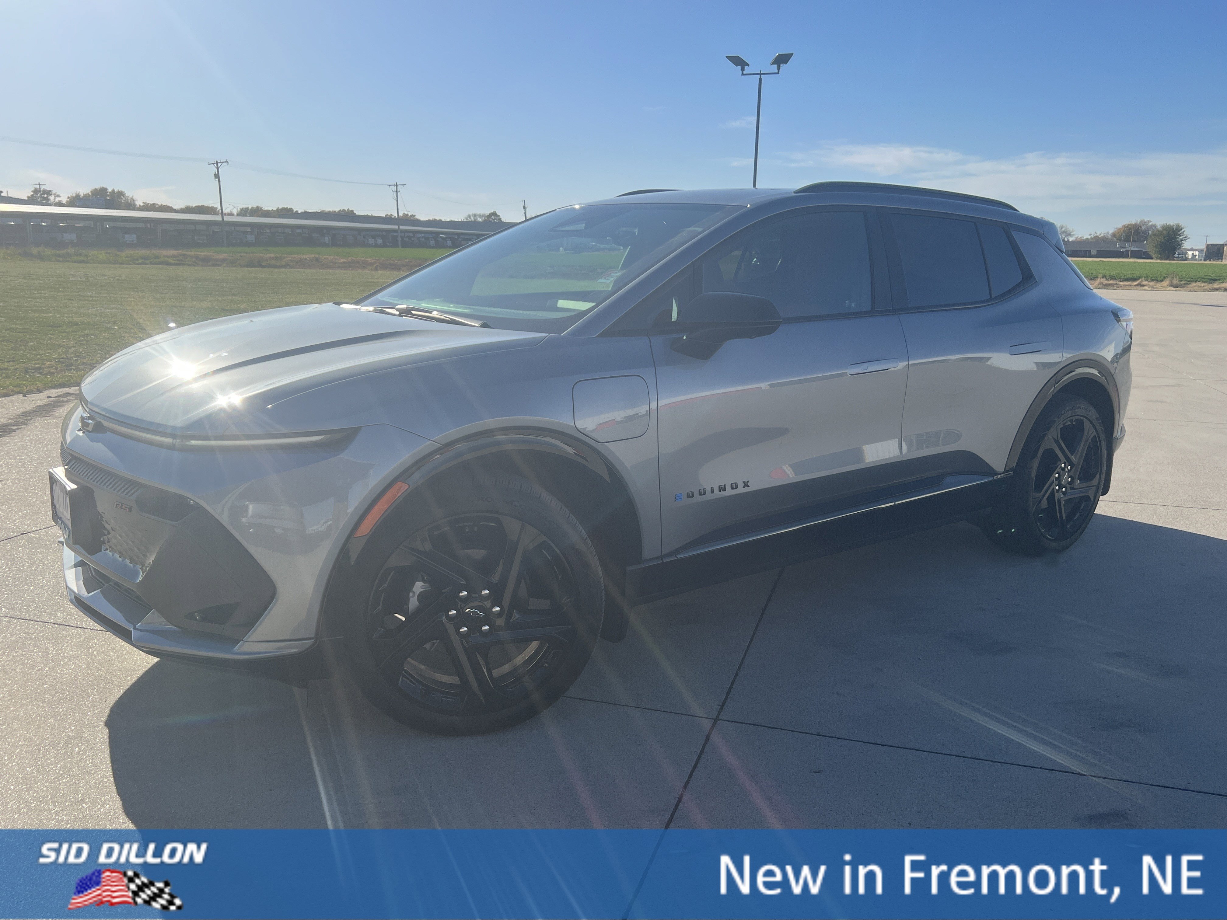 2025 Chevrolet Equinox EV RS's photo