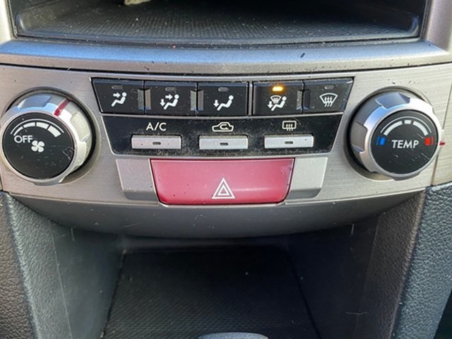 2011 Subaru Legacy 2.5i photo 11