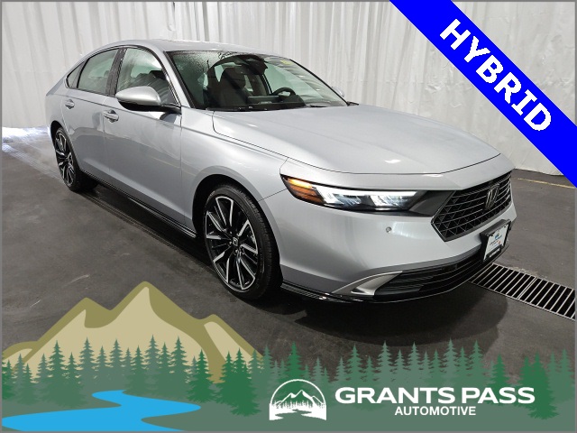 2025 Honda Accord Hybrid Touring's photo