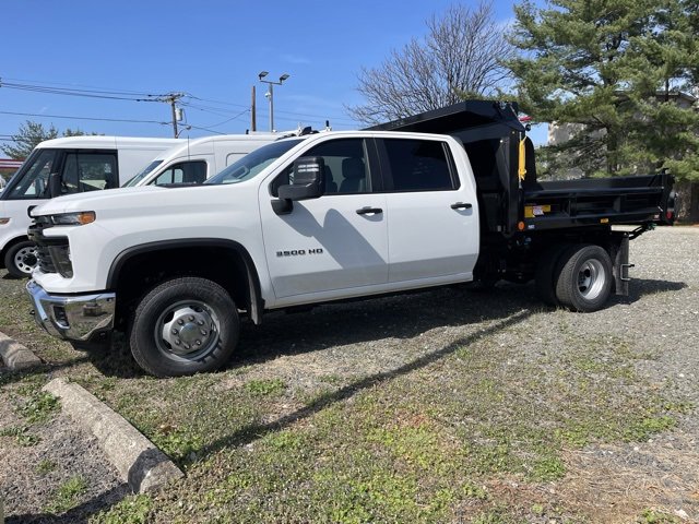 2025 Chevrolet Silverado 3500HD Work Truck photo 4