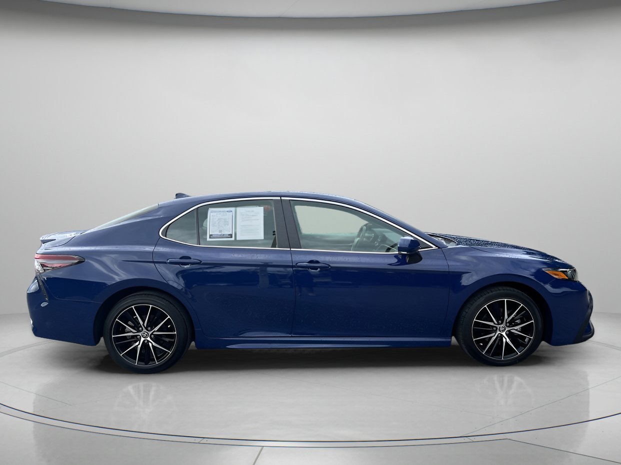 2024 Toyota Camry SE photo 2