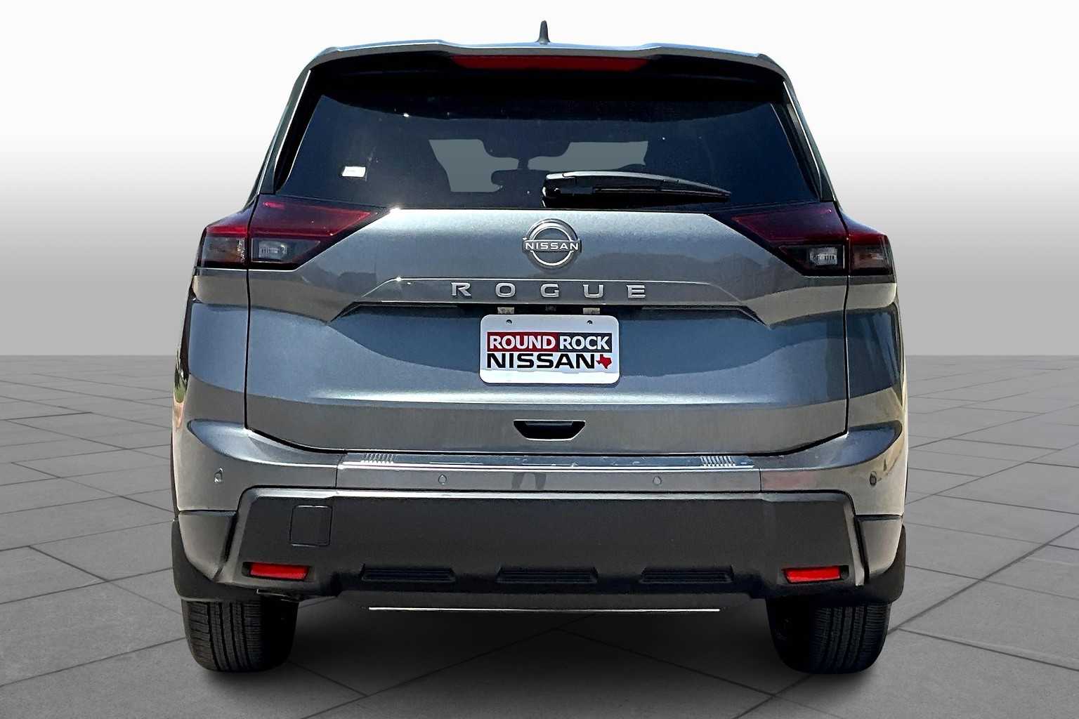 2025 Nissan Rogue SV photo 4