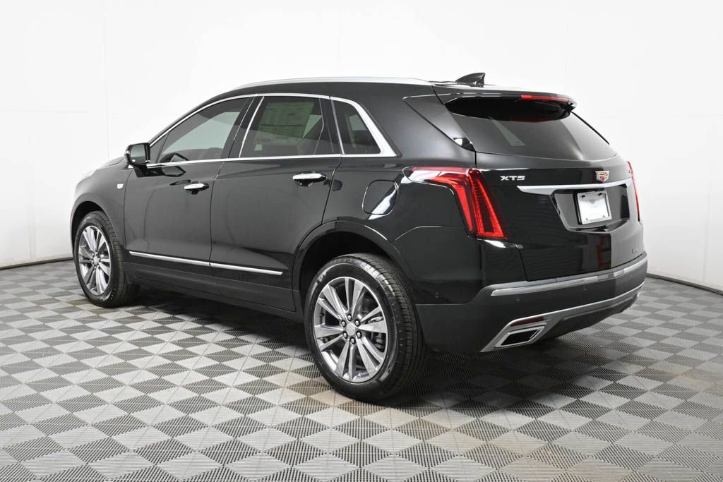 2024 Cadillac XT5 Premium Luxury photo 2