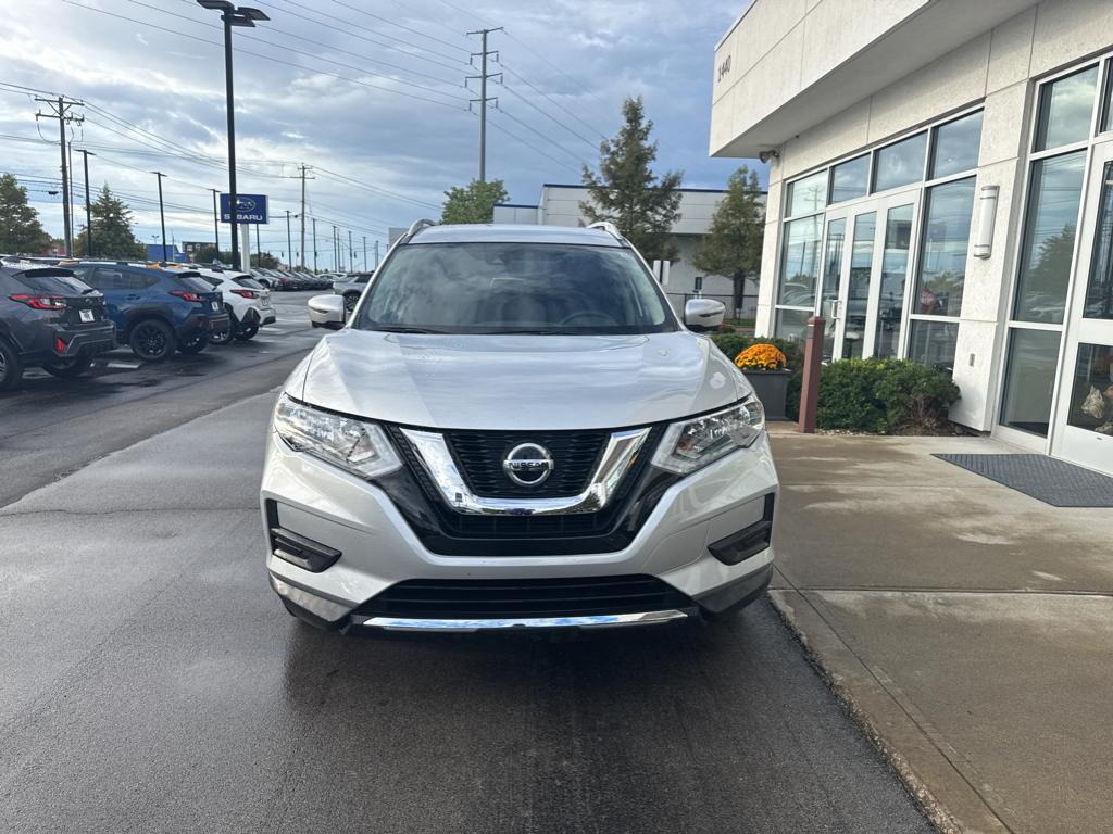 2019 Nissan Rogue SV photo 4
