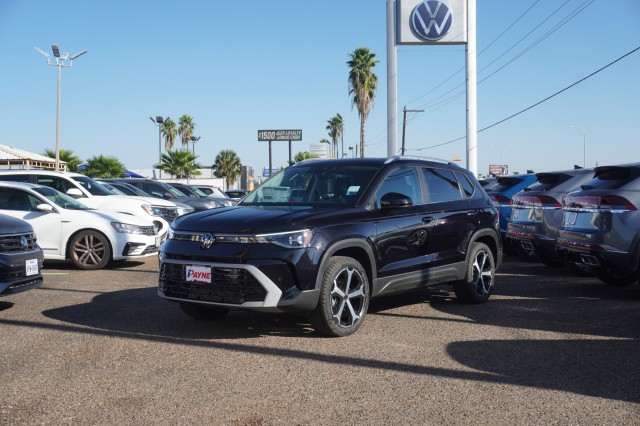 2026 Volkswagen Taos SEL's photo