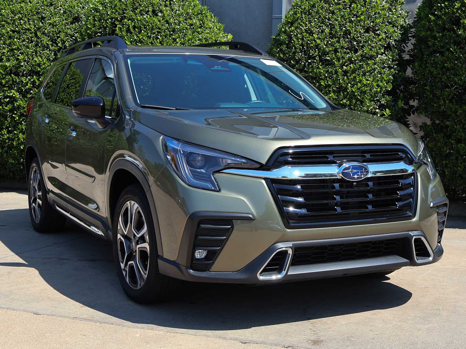 2024 Subaru Ascent Touring photo 3