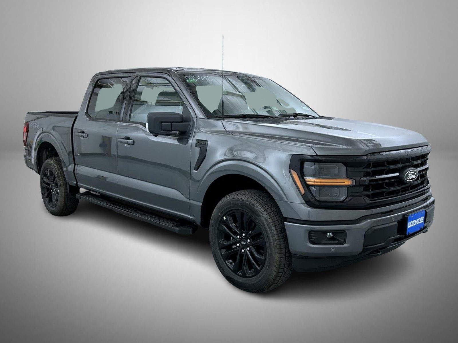 2025 Ford F-150 XLT photo 3