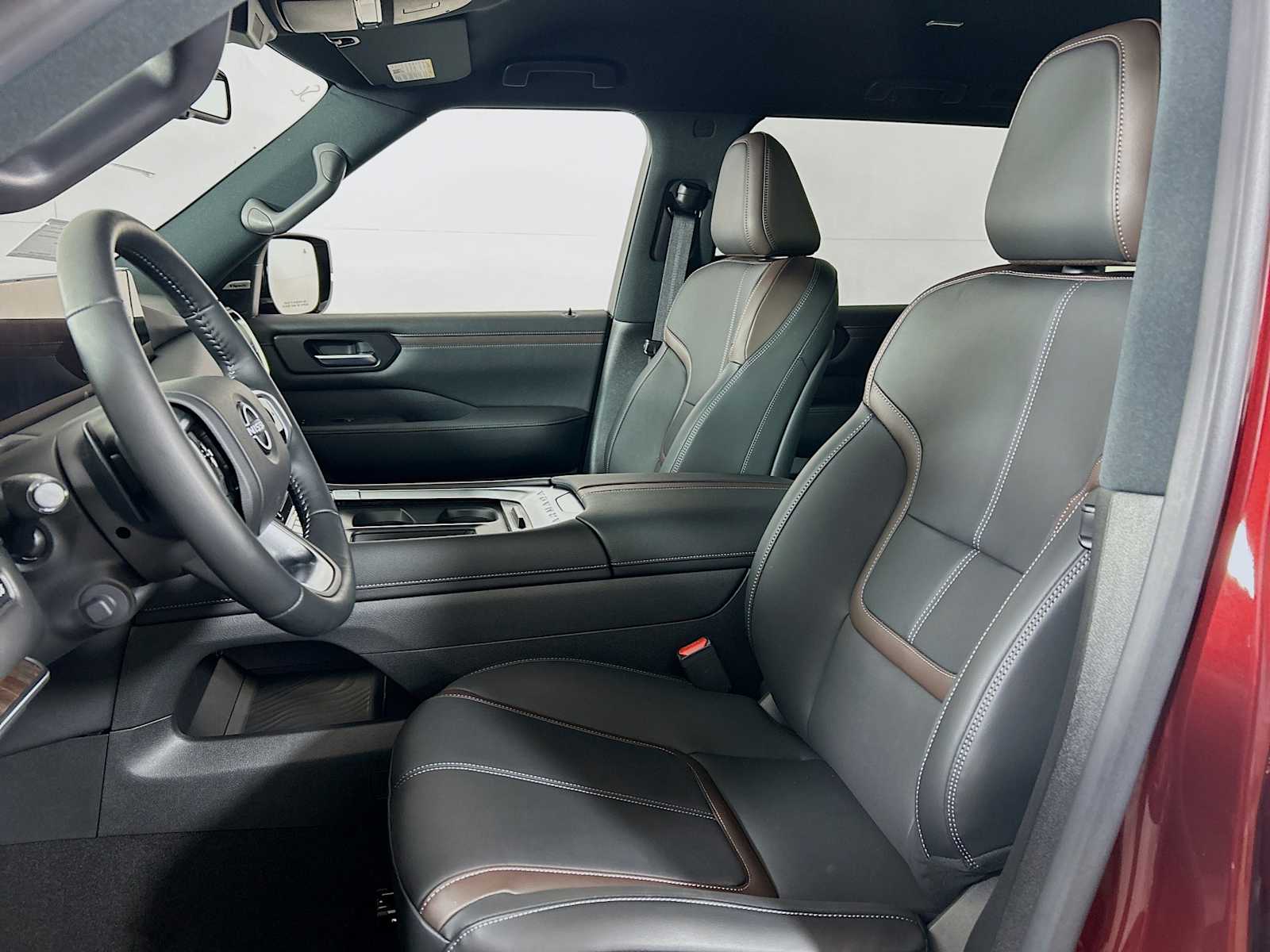 2025 Nissan Armada SL photo 4