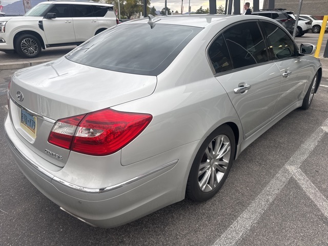 2012 Hyundai Genesis 3.8 photo 4