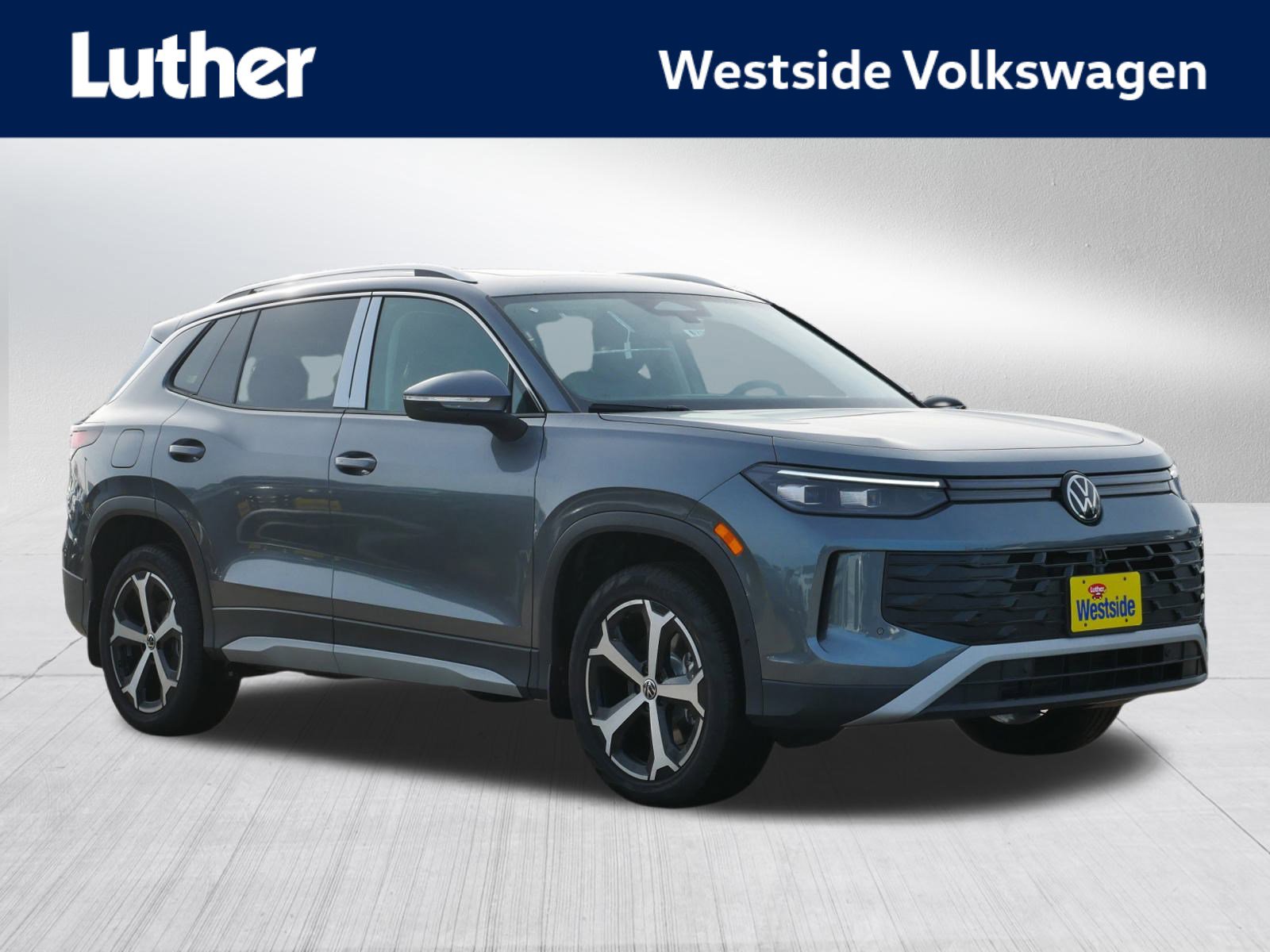 2026 Volkswagen Tiguan SE's photo