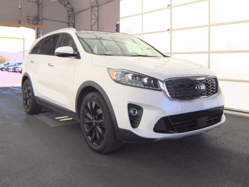 Used 2020 Kia Sorento EX with VIN 5XYPH4A56LG706042 for sale in Kansas City