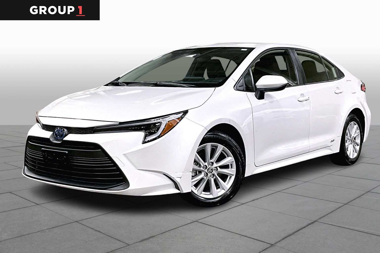 2024 Toyota Corolla LE's photo