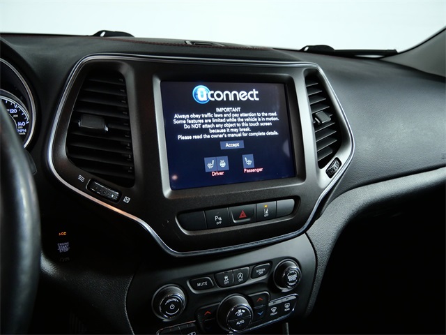 2021 Jeep Cherokee Trailhawk photo 16