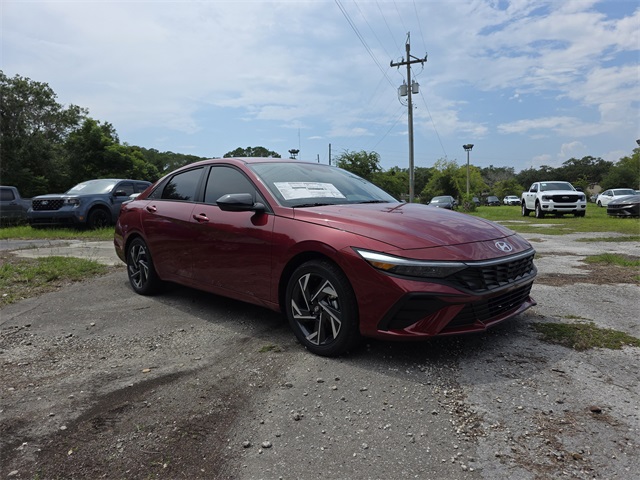 2025 Hyundai Elantra SEL's photo