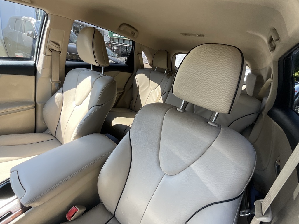 2013 Toyota Venza LE photo 11