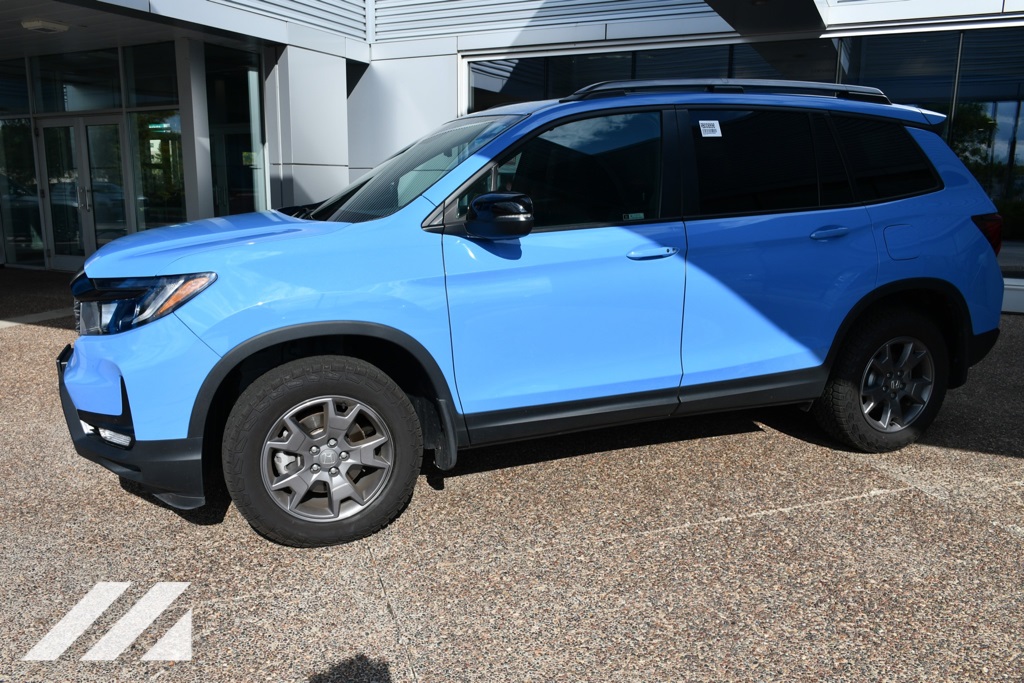 2024 Honda Passport TrailSport photo 2