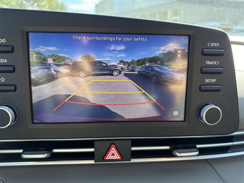 2023 Hyundai Elantra SEL photo 20