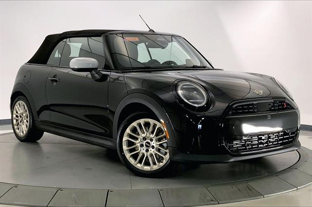 2026 MINI Convertible S's photo