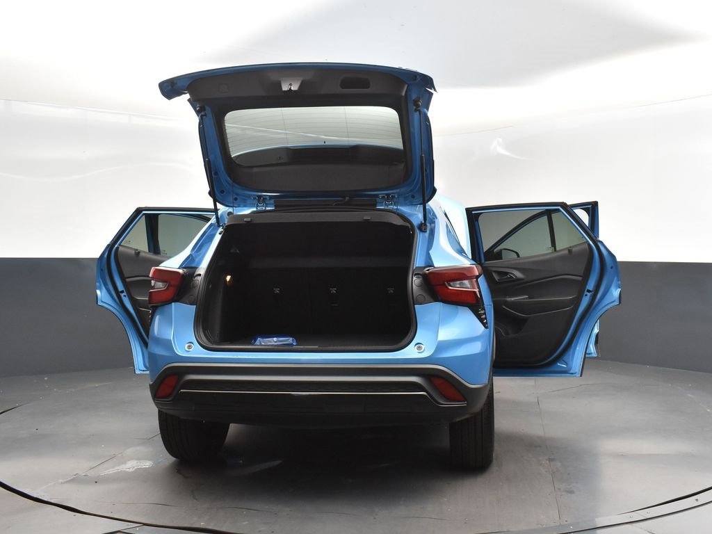 2025 Chevrolet Trax photo 48