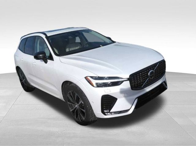 2024 Volvo XC60 Plus's photo