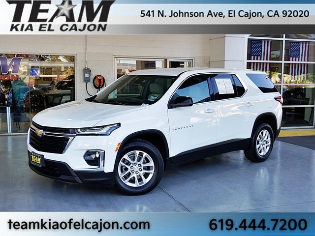 2023 Chevrolet Traverse LS's photo