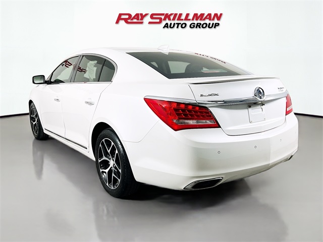 2016 Buick LaCrosse Sport Touring photo 5