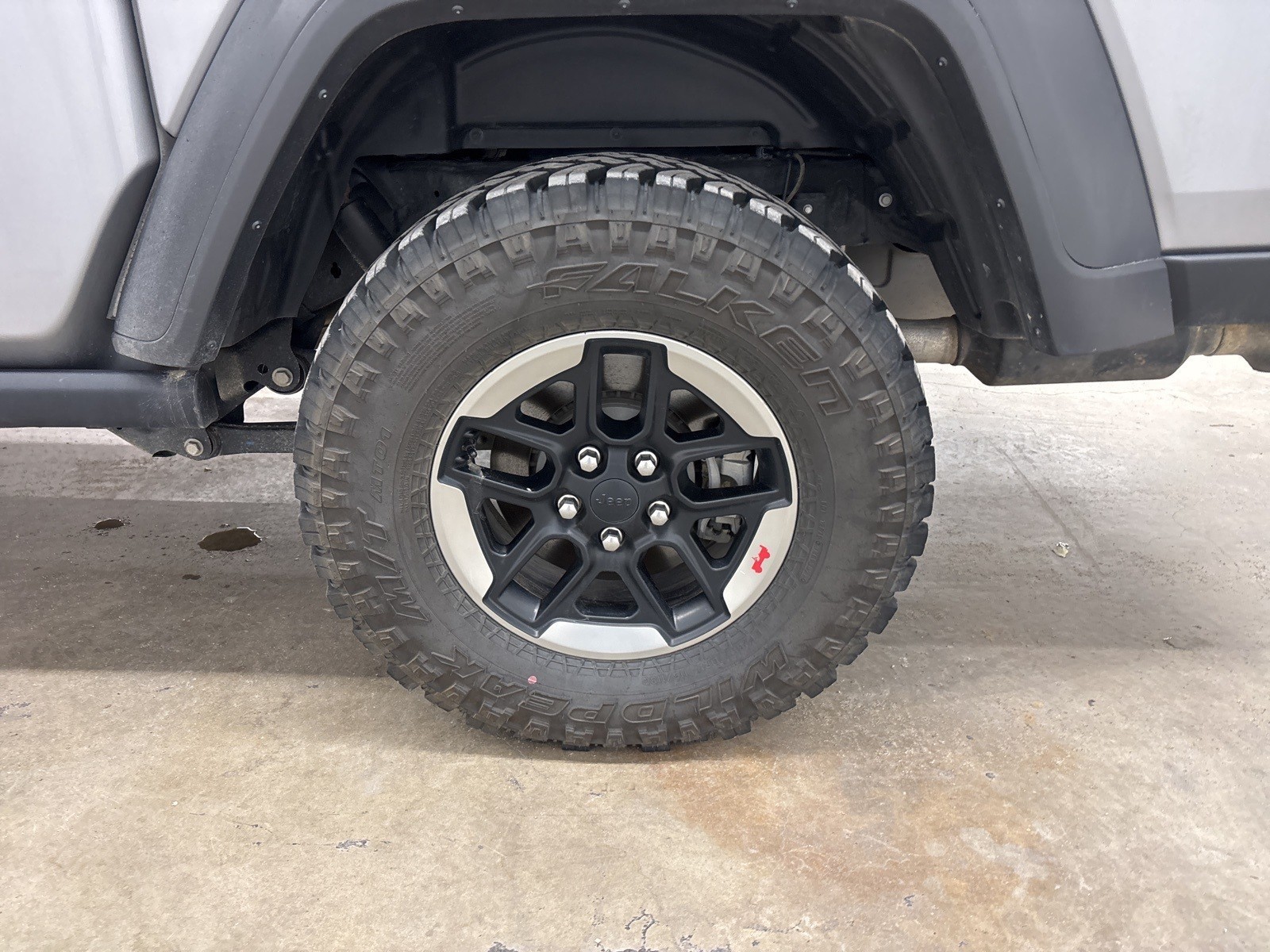 2020 Jeep Gladiator Sport photo 25