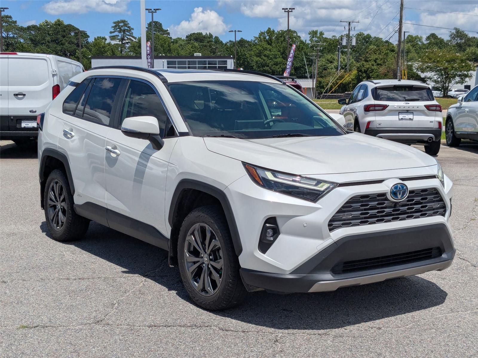 2022 Toyota RAV4 Hybrid Limited photo 2