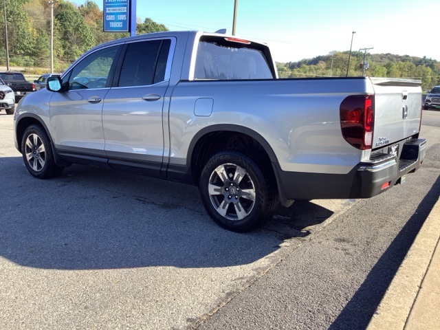 2017 Honda Ridgeline RTL-T photo 3