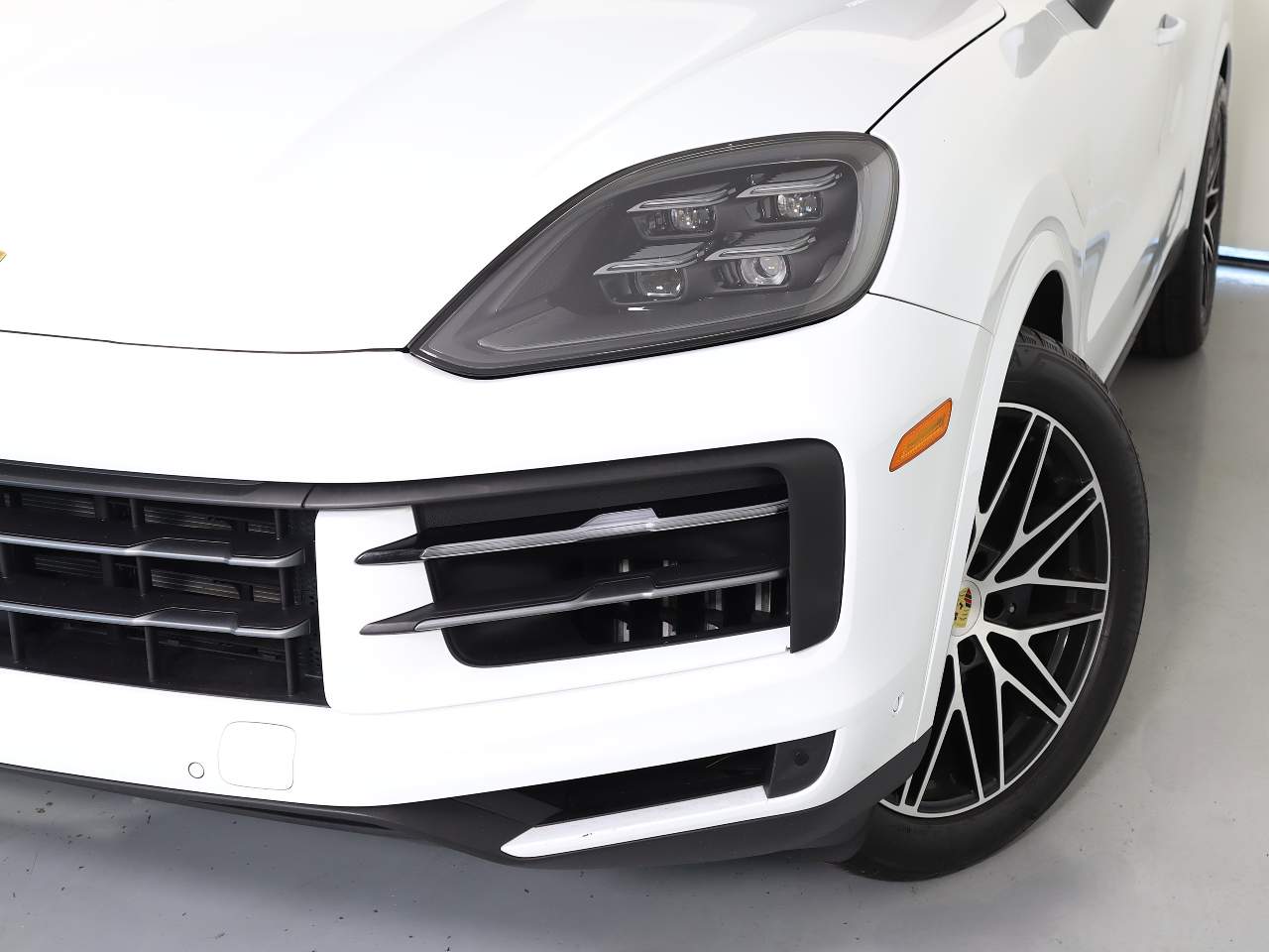 2024 Porsche Cayenne photo 12