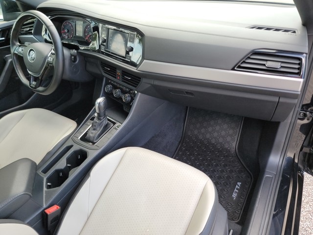 2021 Volkswagen Jetta R-Line photo 18