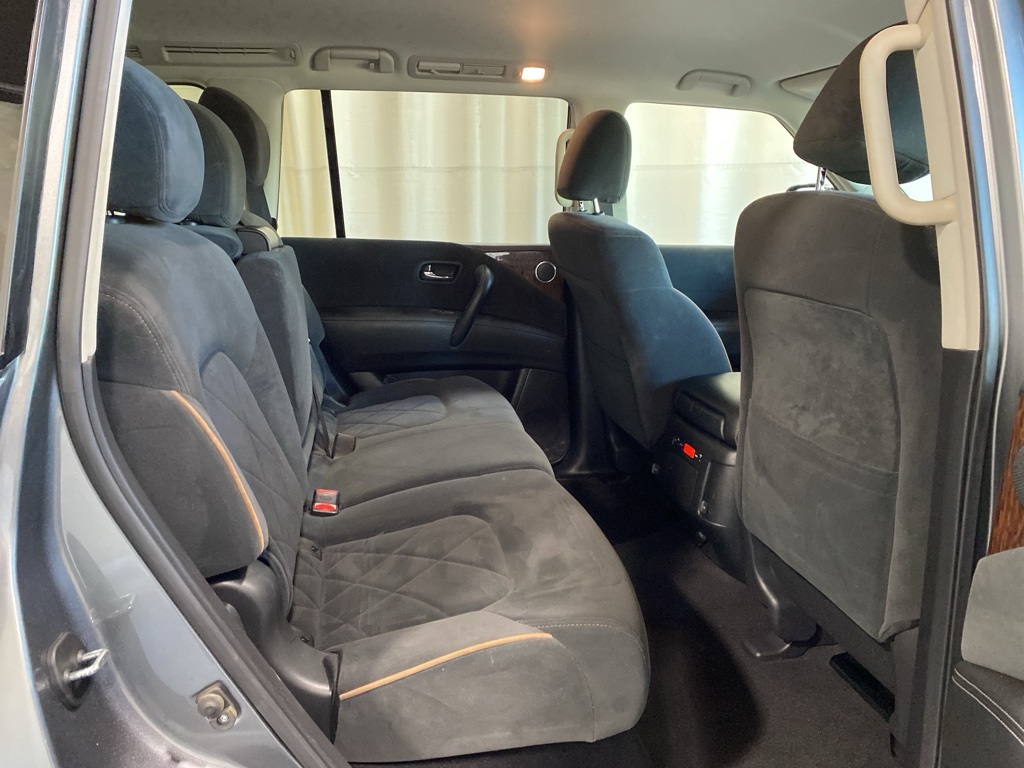 2019 Nissan Armada SV photo 12