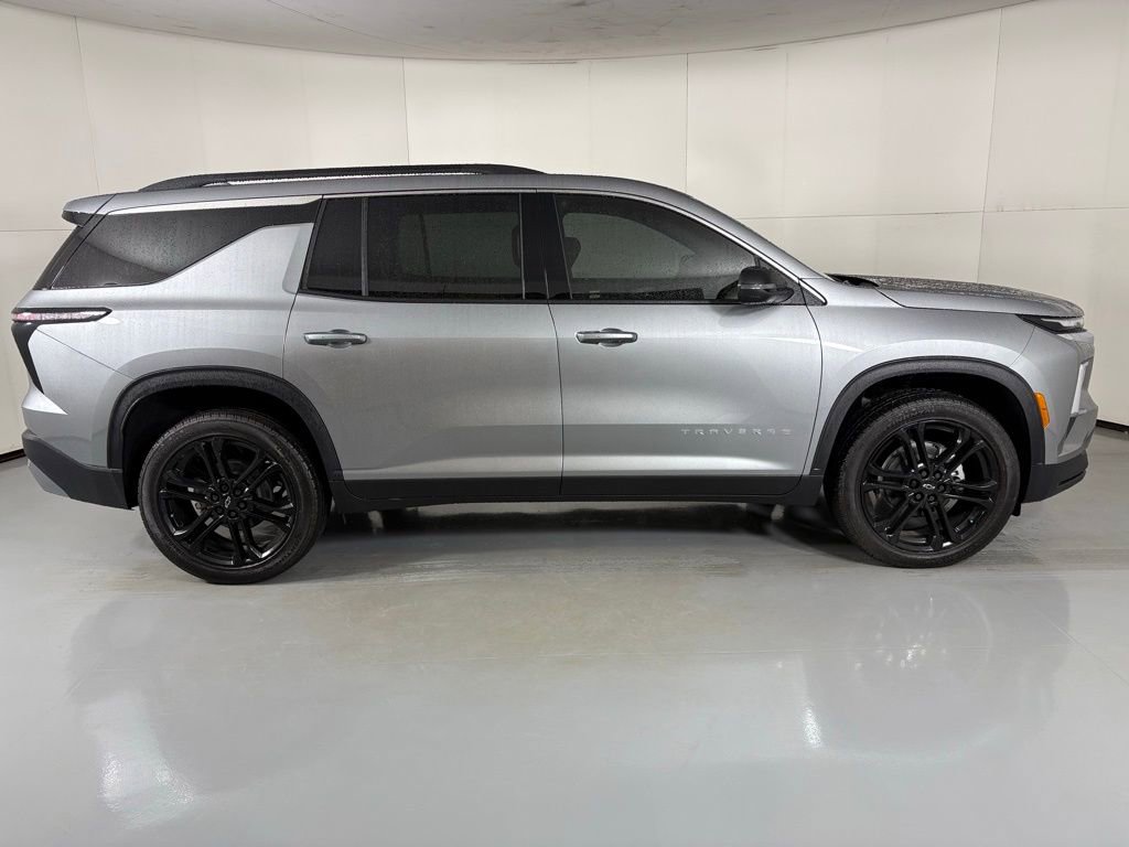 2026 Chevrolet Traverse photo 4