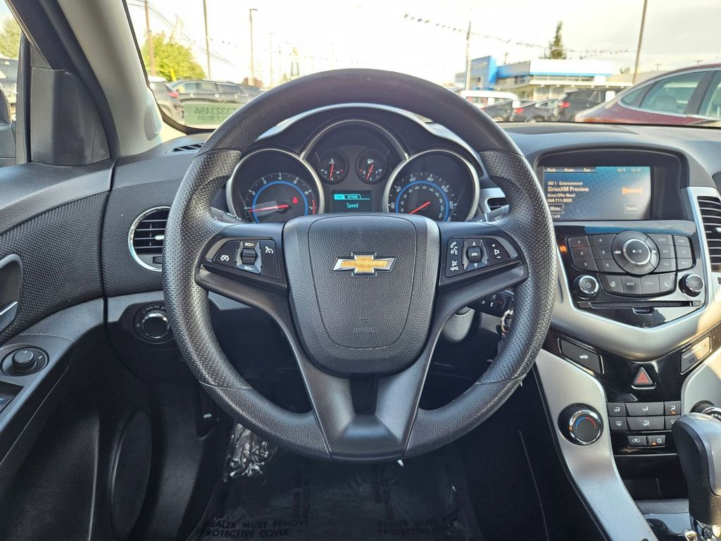 2015 Chevrolet Cruze LT photo 14