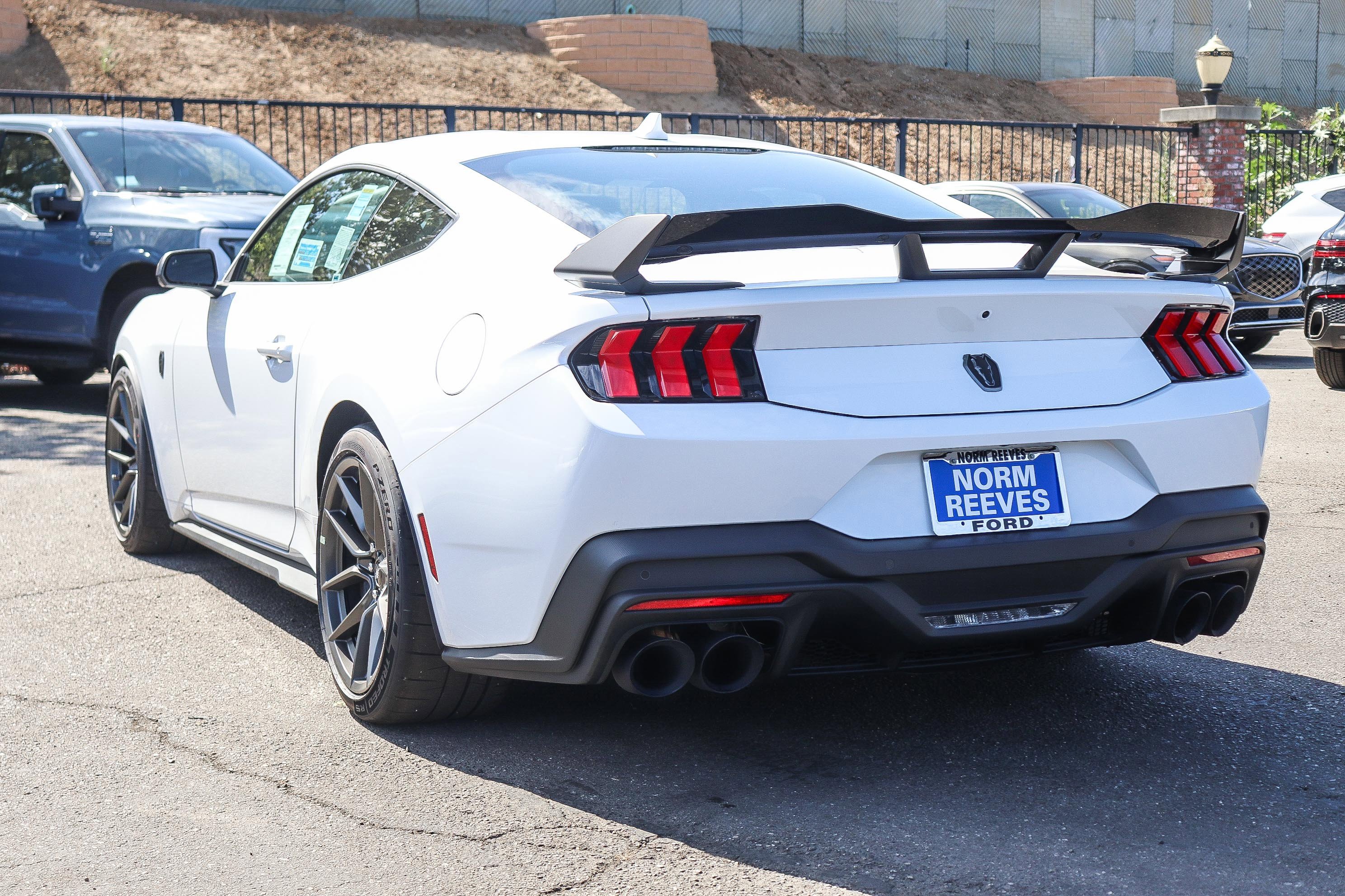 2025 Ford Mustang Dark Horse