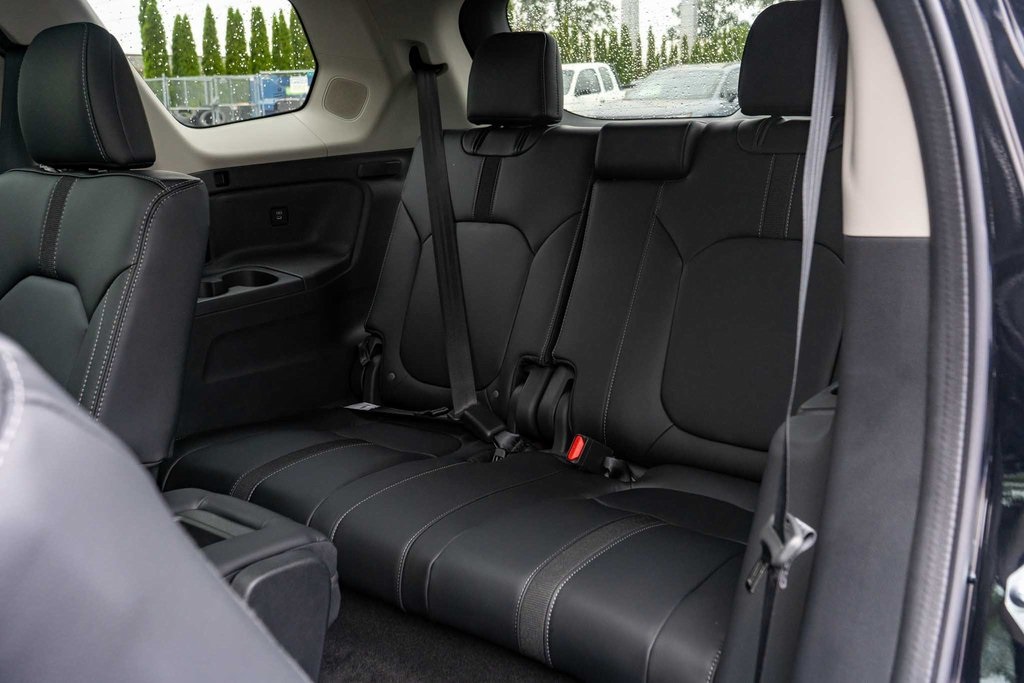 2025 Honda Pilot Touring photo 12