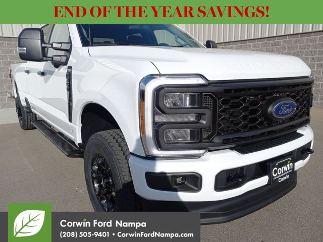 2026 Ford F-350 Super Duty XL's photo