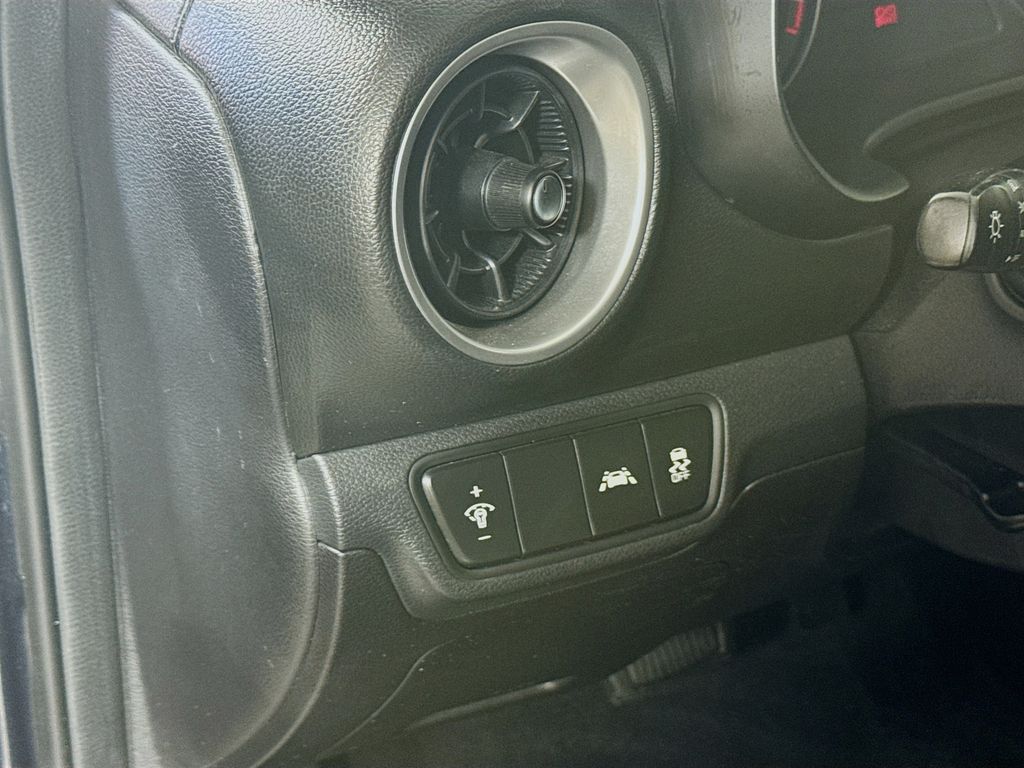 2019 Kia Forte LXS photo 10
